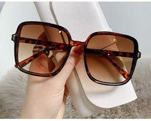 Load image into Gallery viewer, Rice Nail Square Sunglasses