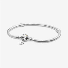 Load image into Gallery viewer, Heart Daisy Pendant PAN Bracelet Collection
