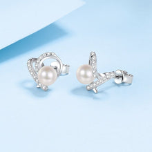 Load image into Gallery viewer, Moissanite Heart Stud Earrings
