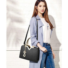 Load image into Gallery viewer, Fashionable Flap Crossbody Bag - Luxury Designer Handbag for Women
