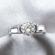 Load image into Gallery viewer, 2CT 8mm Moissanite Diamond Ring
