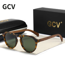 Load image into Gallery viewer, Classic Sunglasses
